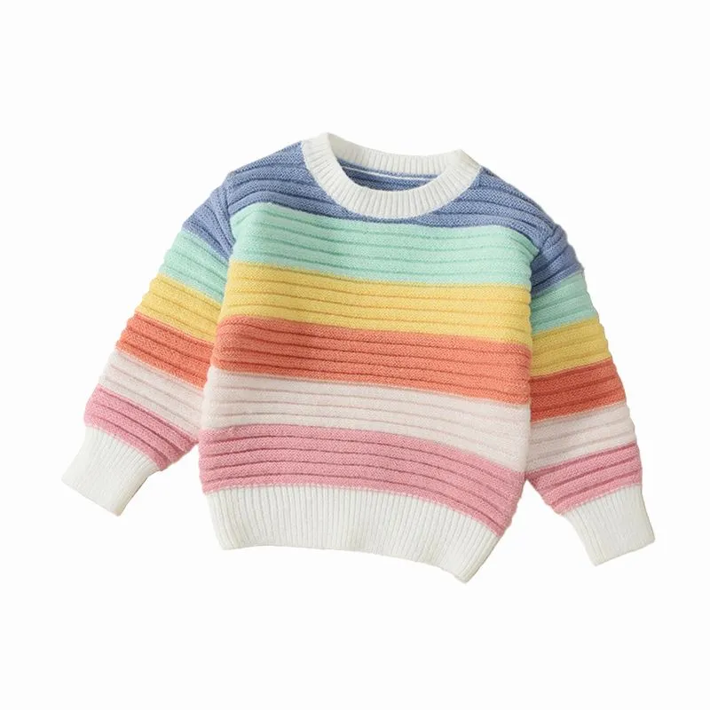 El jersey de cárdigan de punto en V no solo está de moda sino también práctico